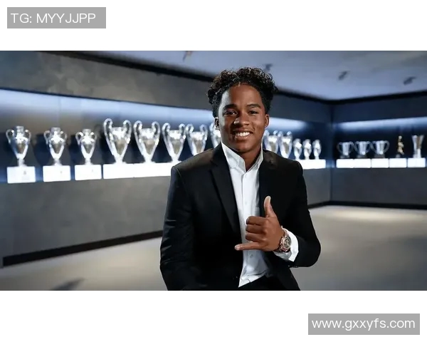 1.68米足球球星突破身高限制成就非凡职业生涯的背后故事